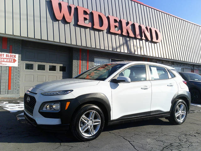 2021 Hyundai Kona SE FWD photo