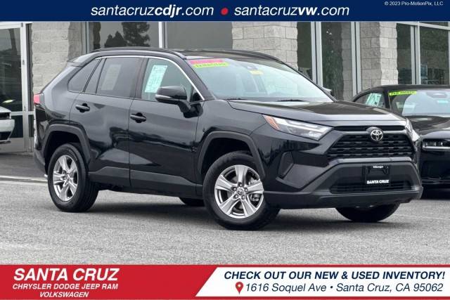 2023 Toyota RAV4 XLE FWD photo