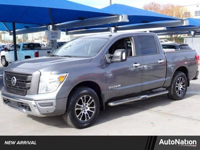 2021 Nissan Titan SV 4WD photo