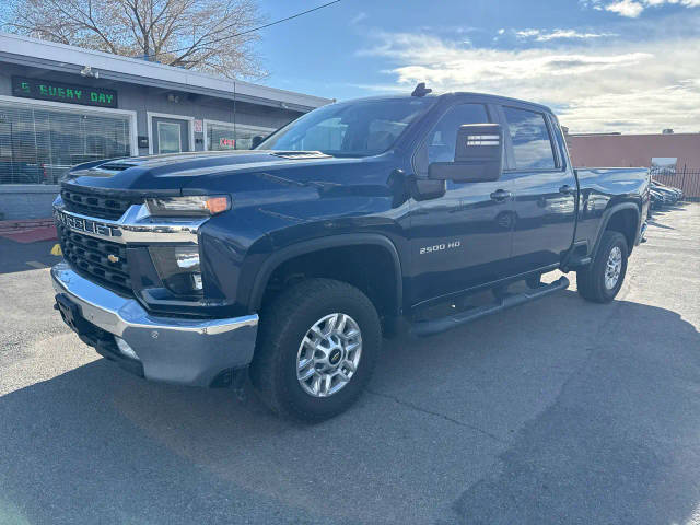 2022 Chevrolet Silverado 2500HD LT 4WD photo