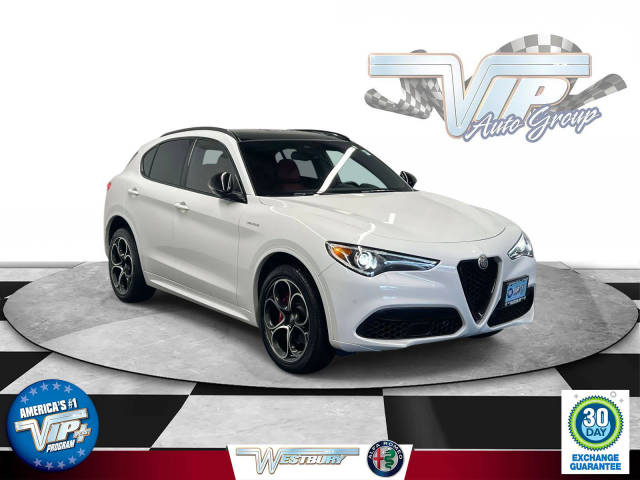 2022 Alfa Romeo Stelvio Veloce AWD photo