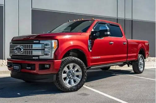 2019 Ford F-350 Super Duty Platinum 4WD photo