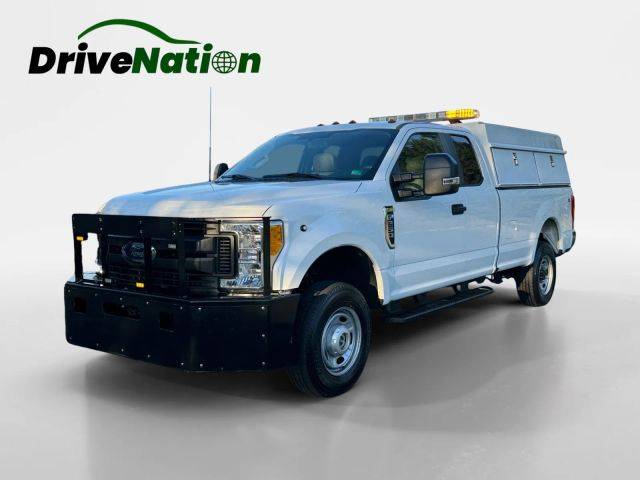 2017 Ford F-250 Super Duty XL 4WD photo