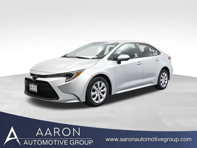 2023 Toyota Corolla LE FWD photo