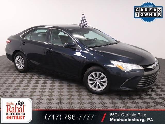 2016 Toyota Camry LE FWD photo