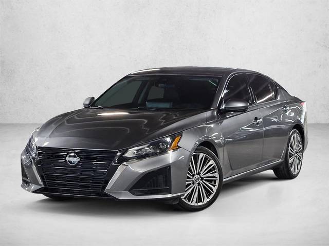 2023 Nissan Altima 2.5 SL FWD photo