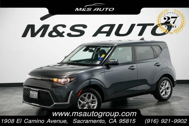 2023 Kia Soul LX FWD photo