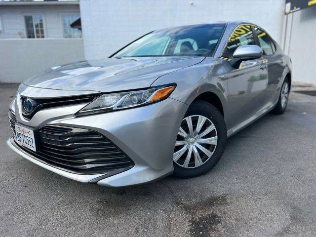 2019 Toyota Camry Hybrid LE FWD photo
