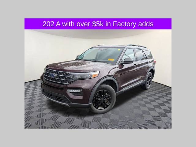 2022 Ford Explorer XLT 4WD photo