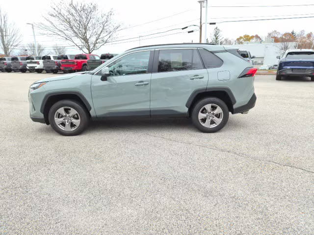 2023 Toyota RAV4 XLE AWD photo
