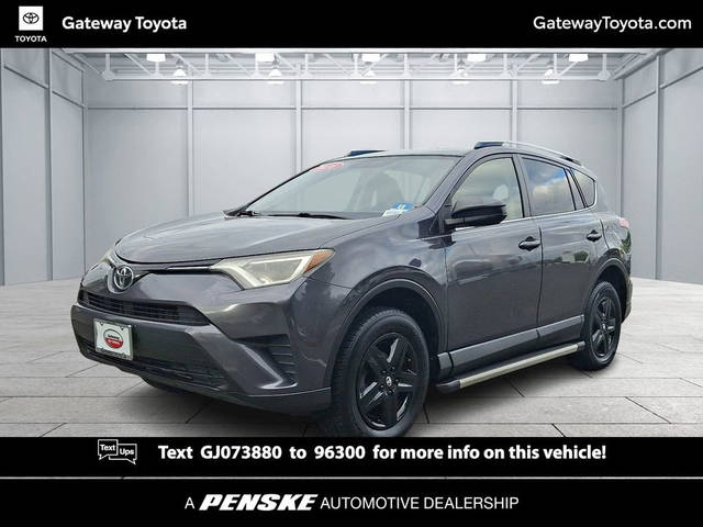 2016 Toyota RAV4 LE AWD photo