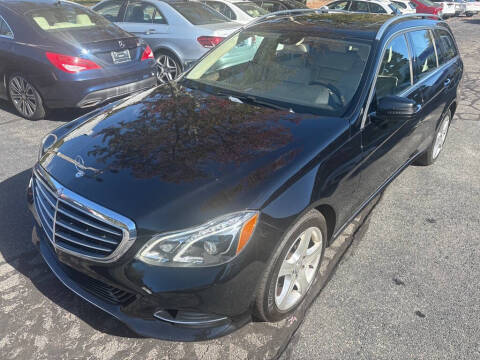 2016 Mercedes-Benz E-Class E 350 Sport AWD photo