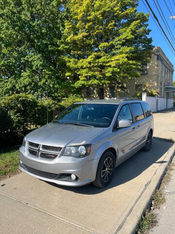 2016 Dodge Grand Caravan R/T FWD photo
