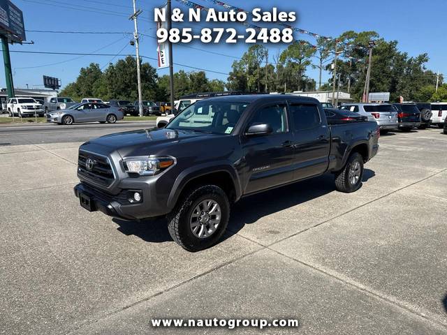 2017 Toyota Tacoma SR5 4WD photo