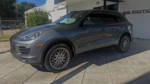 2016 Porsche Cayenne  AWD photo