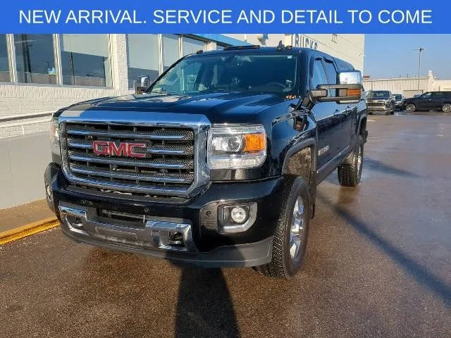 2015 GMC Sierra 2500HD SLT 4WD photo