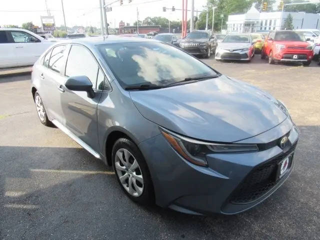 2022 Toyota Corolla LE FWD photo