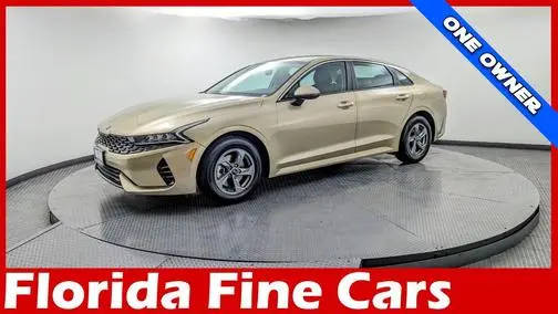 2021 Kia K5 LXS FWD photo