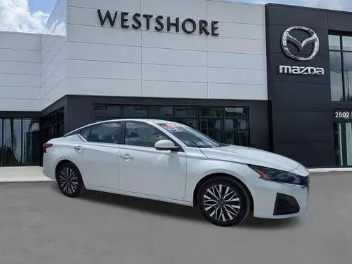 2023 Nissan Altima 2.5 SV FWD photo