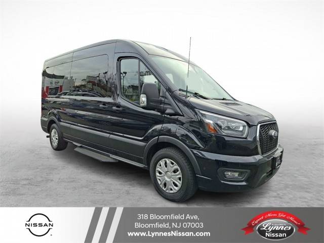 2023 Ford Transit Passenger Wagon XLT RWD photo