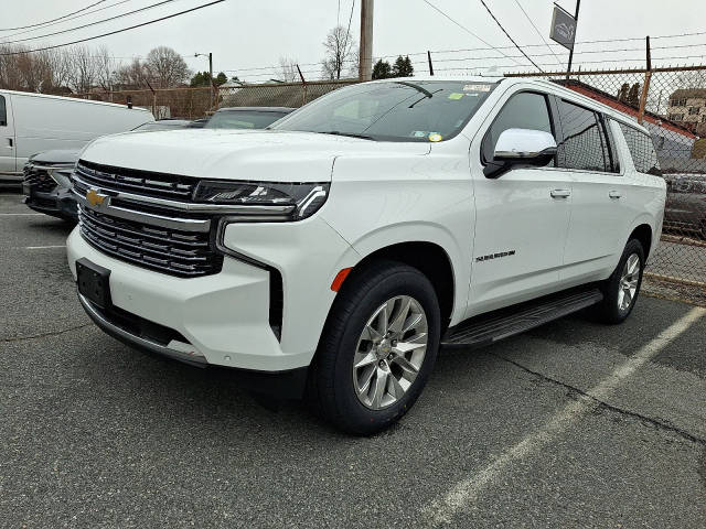 2023 Chevrolet Suburban Premier 4WD photo