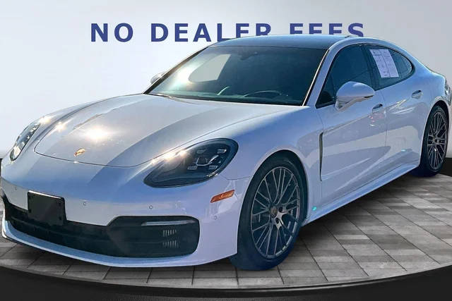 2023 Porsche Panamera Platinum Edition RWD photo