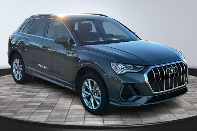 2023 Audi Q3 S line Premium AWD photo