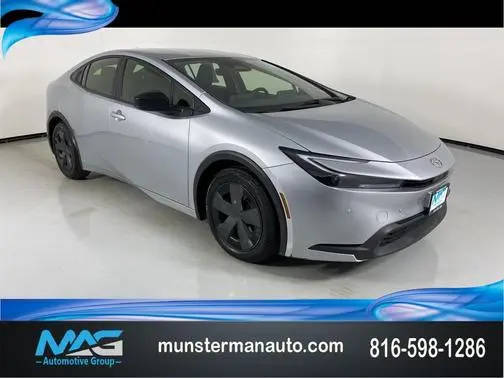 2023 Toyota Prius LE FWD photo