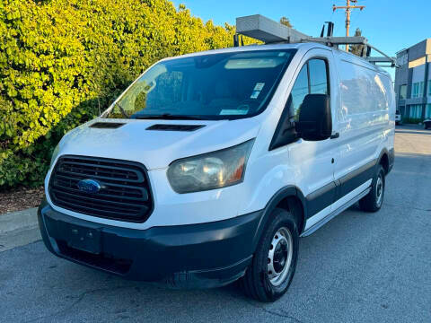 2015 Ford Transit Van  RWD photo