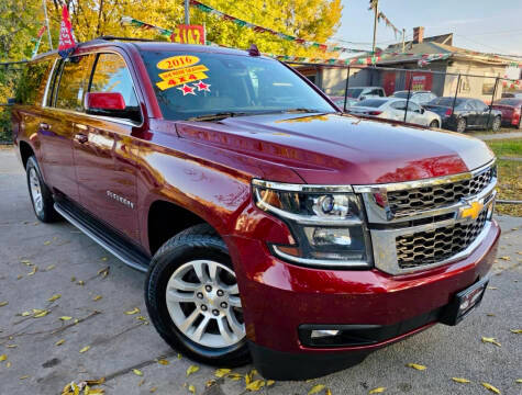 2016 Chevrolet Suburban LT 4WD photo