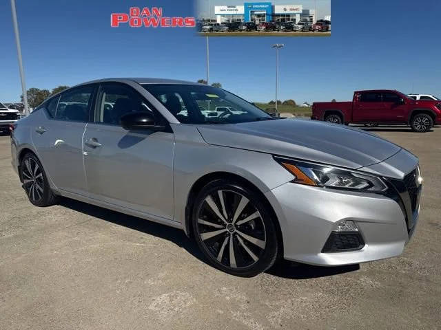 2022 Nissan Altima 2.5 SR FWD photo