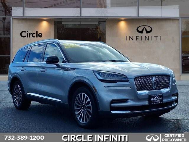 2023 Lincoln Aviator Standard AWD photo