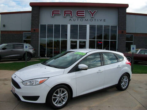 2016 Ford Focus SE FWD photo