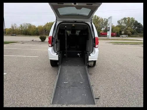 2019 Dodge Grand Caravan SE FWD photo