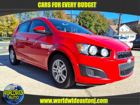 2016 Chevrolet Sonic LT FWD photo