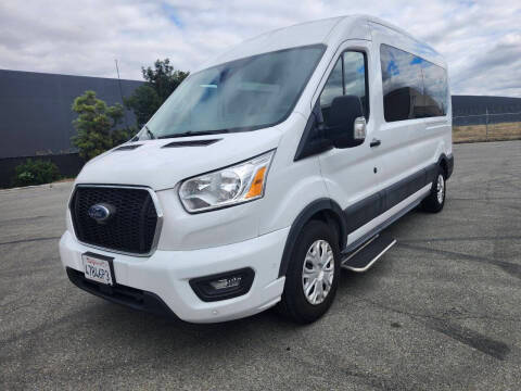 2022 Ford Transit Passenger Wagon XLT RWD photo