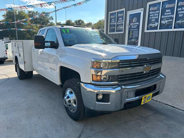 2017 Chevrolet Silverado 3500HD LT 4WD photo