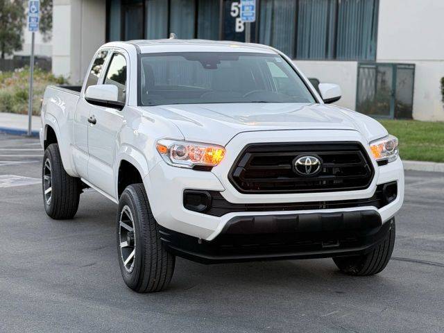 2023 Toyota Tacoma SR5 RWD photo