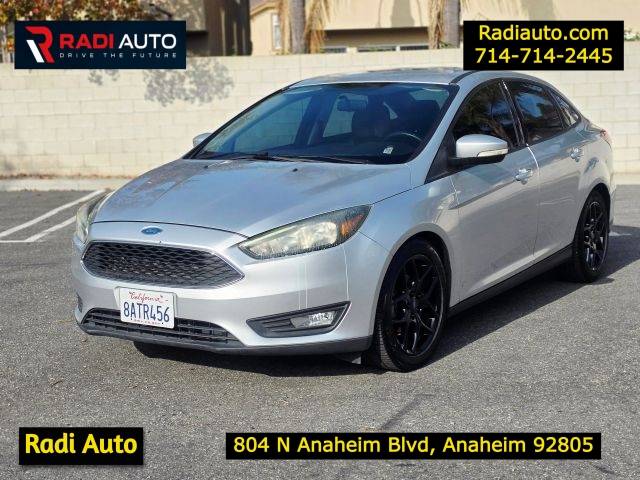 2016 Ford Focus SE FWD photo