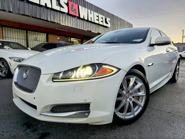 2015 Jaguar XF I4 T Premium RWD photo