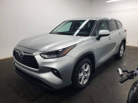 2022 Toyota Highlander Hybrid LE AWD photo