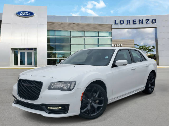 2021 Chrysler 300 300S RWD photo