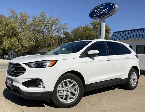 2022 Ford Edge SEL AWD photo