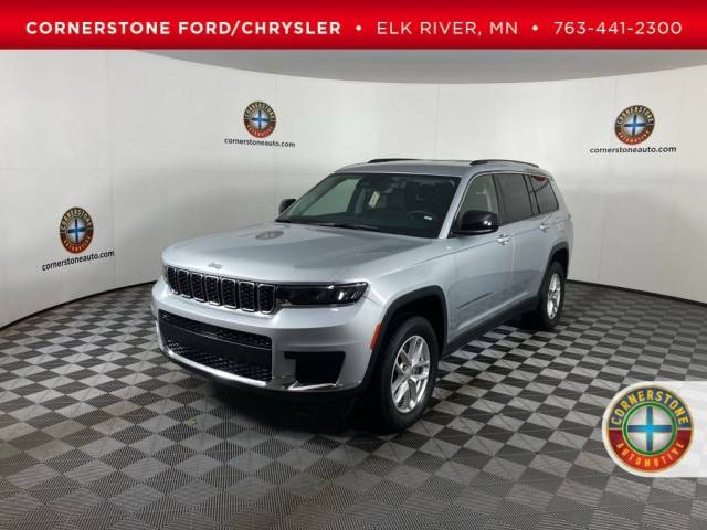 2023 Jeep Grand Cherokee L Laredo 4WD photo