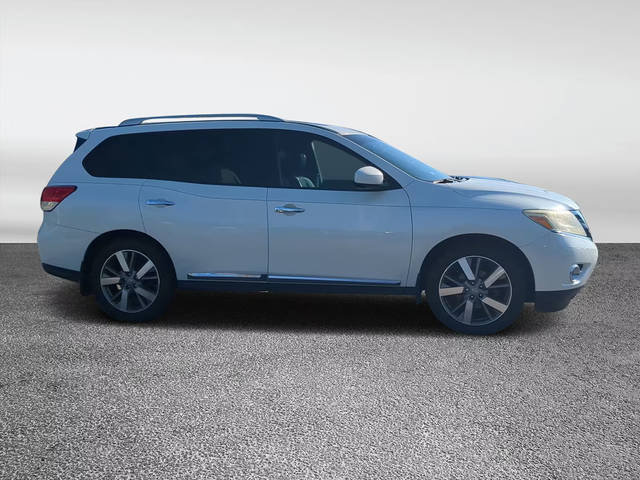 2015 Nissan Pathfinder Platinum FWD photo