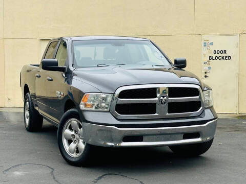 2019 Ram 1500 SLT 4WD photo