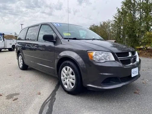 2017 Dodge Grand Caravan SE FWD photo