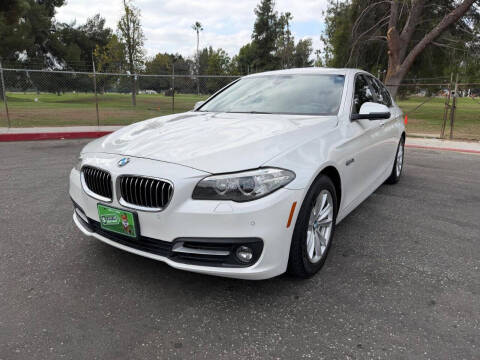 2016 BMW 5 Series 528i RWD photo