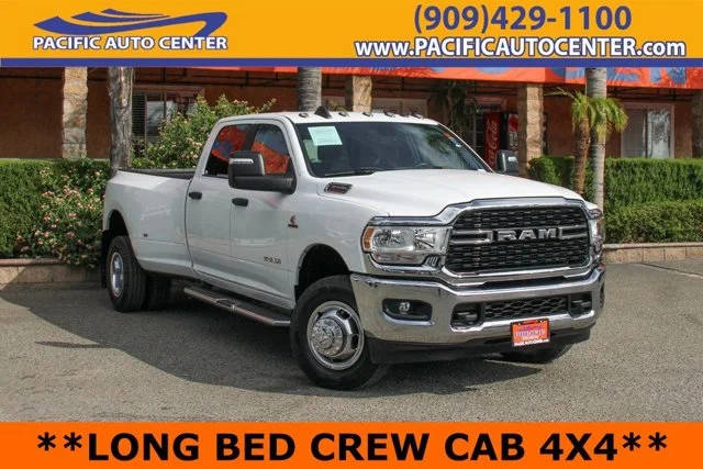 2023 Ram 3500 Big Horn 4WD photo