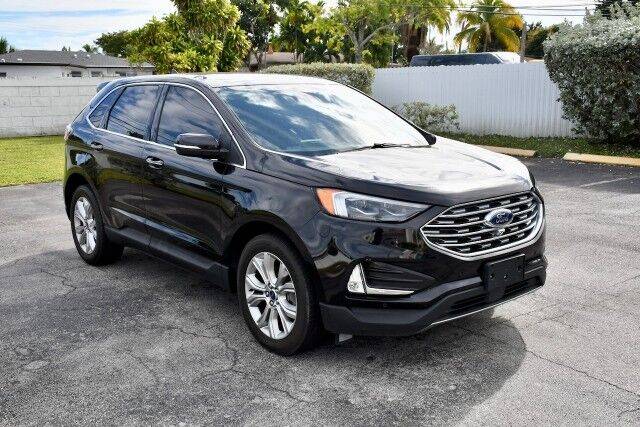 2022 Ford Edge Titanium AWD photo